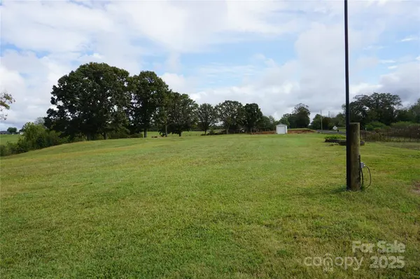 4744 Hickory Nut Ridge RD, Sawmills, NC 28630