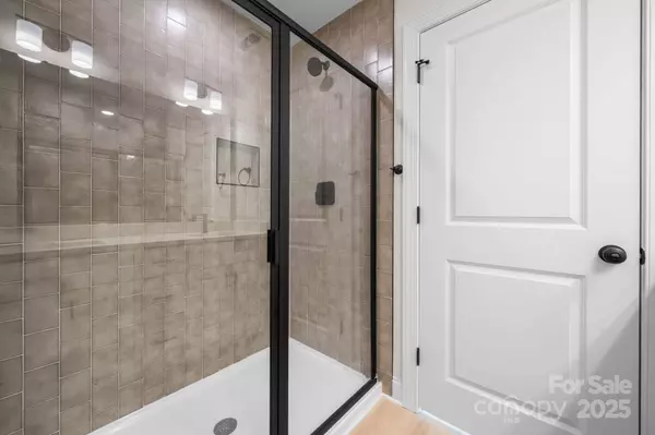 1888 Sigmon Dairy RD, Newton, NC 28658