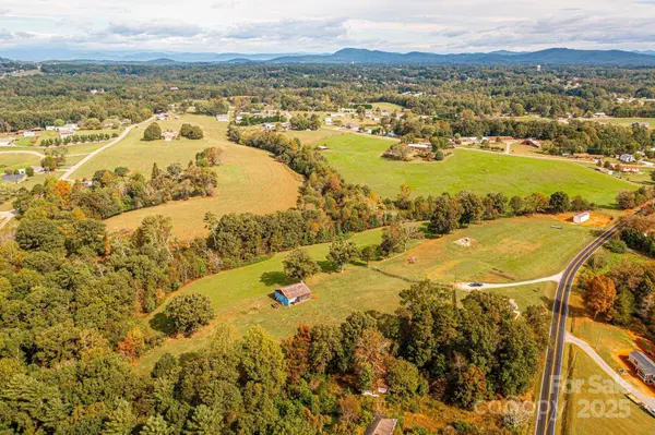 4744 Hickory Nut Ridge RD, Sawmills, NC 28630