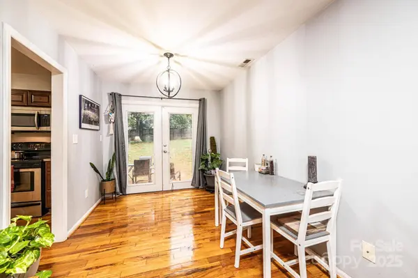 5648 Claridge DR, Hickory, NC 28602