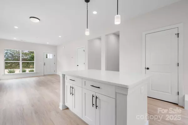 1888 Sigmon Dairy RD, Newton, NC 28658