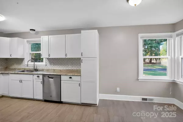 88 Teague Town RD, Taylorsville, NC 28601