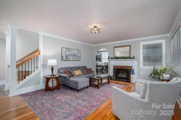 628 W 8th ST, Newton, NC 28658