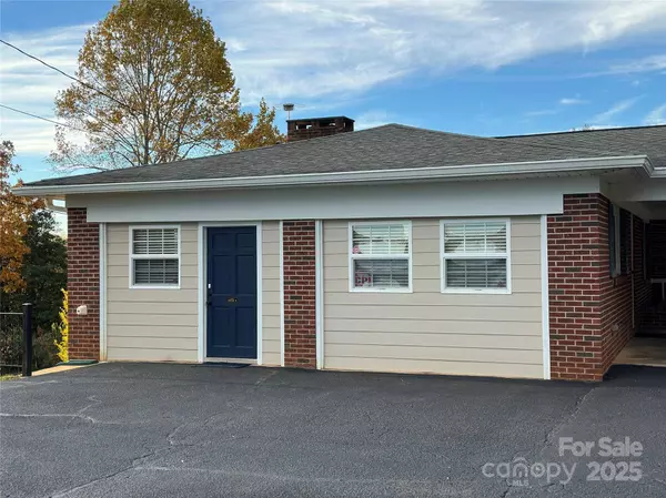 2945 Freezer Locker RD, Hudson, NC 28638