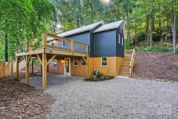 3255 Flat Gap RD, Valdese, NC 28690