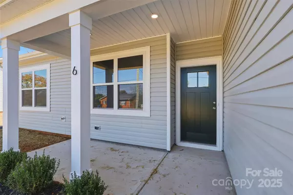 6 Colonial AVE, Granite Falls, NC 28630