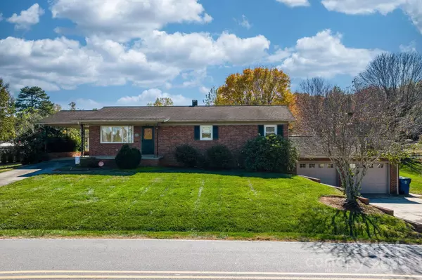 1515 Fairway Acres RD, Lenoir, NC 28645