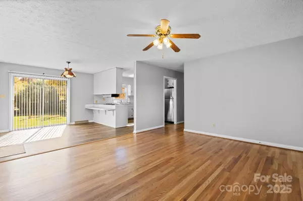 1515 Fairway Acres RD, Lenoir, NC 28645