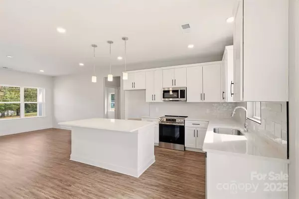 128 N Main ST, Granite Falls, NC 28630