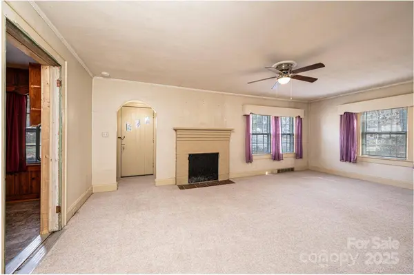 538 Salisbury RD, Statesville, NC 28677