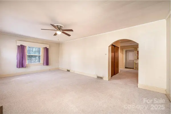 538 Salisbury RD, Statesville, NC 28677