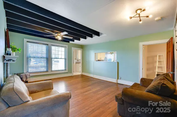 6362 Sherrills Ford RD, Catawba, NC 28609