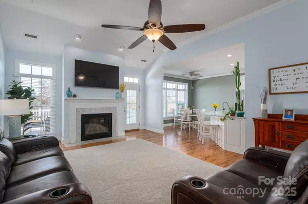 2616 Nicklaus CT NE, Conover, NC 28613