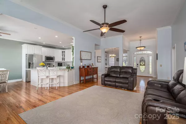 2616 Nicklaus CT NE, Conover, NC 28613