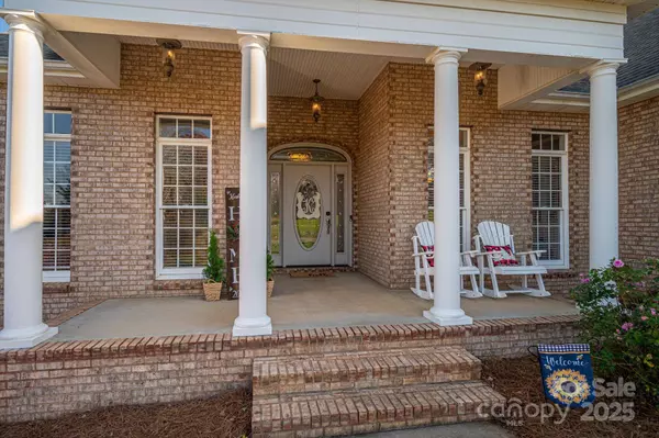 2616 Nicklaus CT NE, Conover, NC 28613