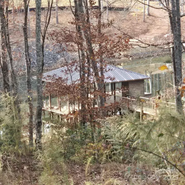 1096 Lake Vista DR NE, Valdese, NC 28690