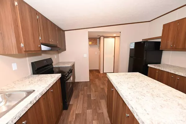 3325 37th AVE NE, Hickory, NC 28601