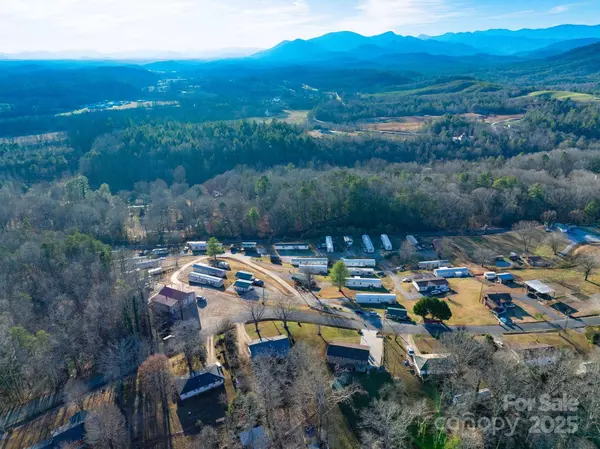 297 Amelia DR, Marion, NC 28752