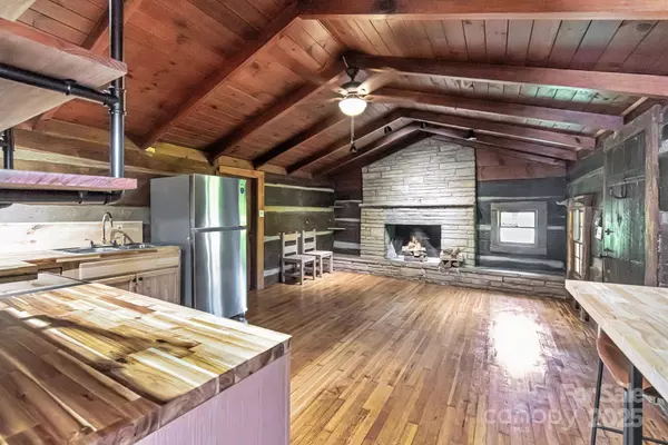 2967 Roby Martin RD, Lenoir, NC 28645