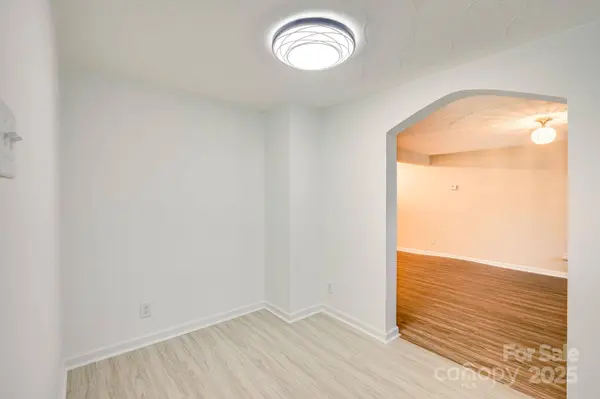 1510 1st Street PL SE, Hickory, NC 28602