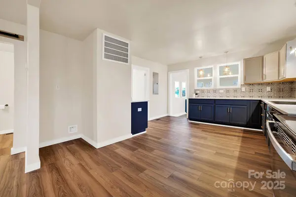 410 24th ST SW, Hickory, NC 28602