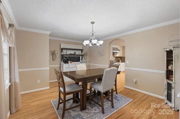 241 Taylor CIR, Granite Falls, NC 28630