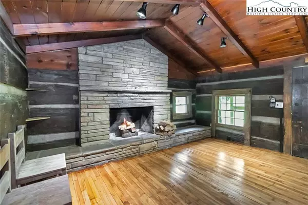 2967 Roby Martin RD, Lenoir, NC 28645