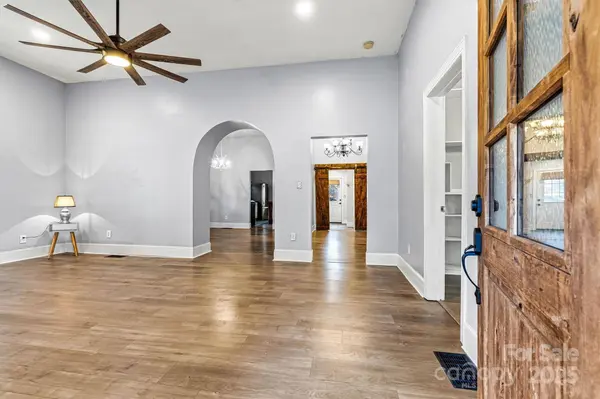 415 W C ST, Newton, NC 28658