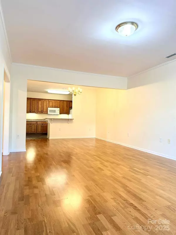 471 26th AVE NE #C, Hickory, NC 28601