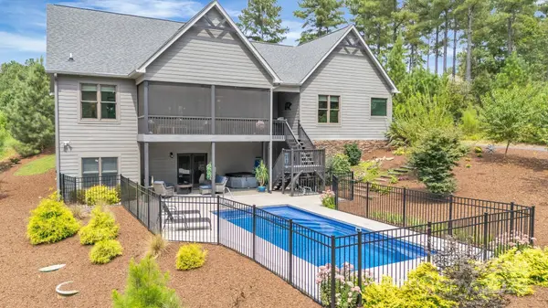 5751 Windward LN, Granite Falls, NC 28630