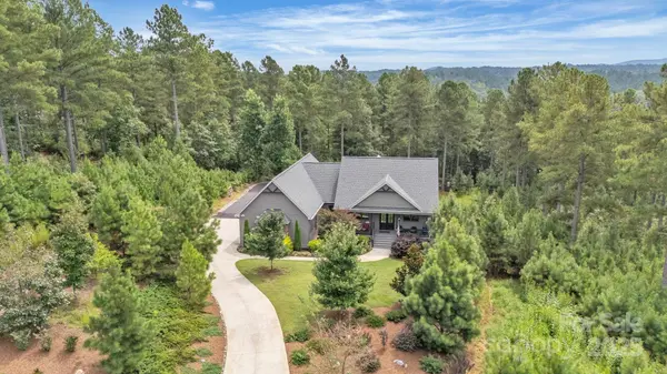 5751 Windward LN, Granite Falls, NC 28630