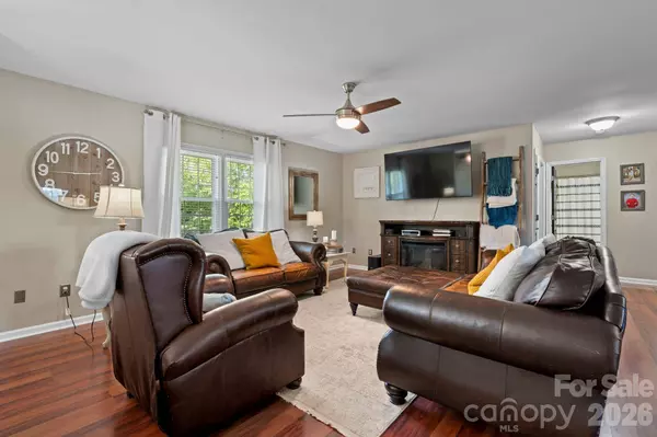 5750 Ellenwood RD, Granite Falls, NC 28630