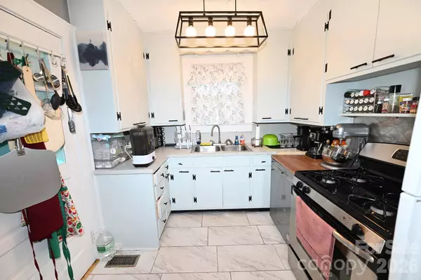 614 S Ashe AVE, Newton, NC 28658