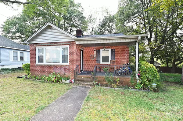 614 S Ashe AVE, Newton, NC 28658