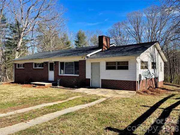 3988 Greenwood DR, Lenoir, NC 28645