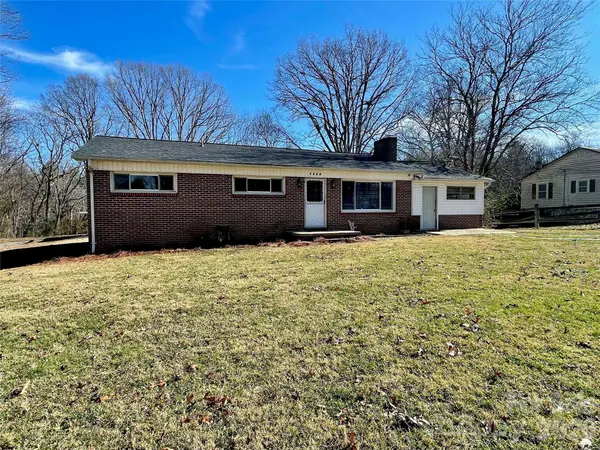 3988 Greenwood DR, Lenoir, NC 28645