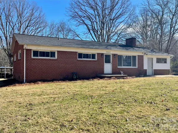 3988 Greenwood DR, Lenoir, NC 28645