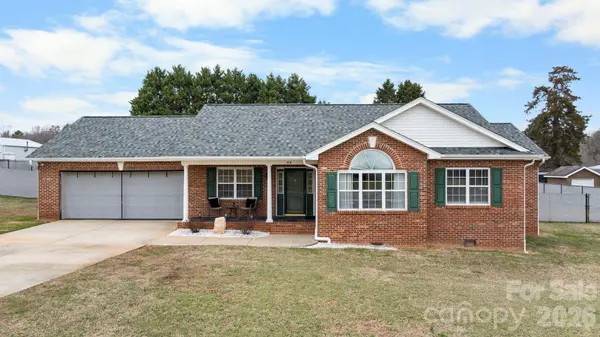 95 Chesterfield DR, Taylorsville, NC 28681
