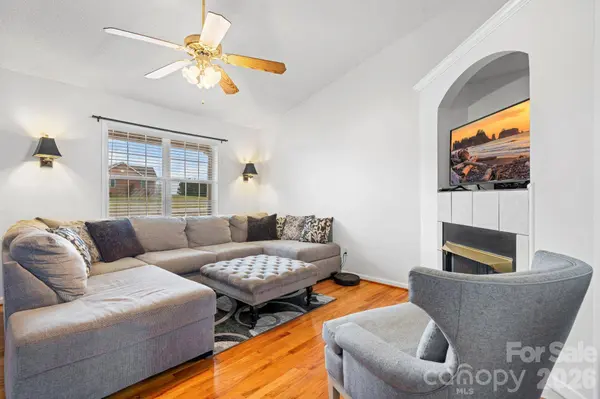 95 Chesterfield DR, Taylorsville, NC 28681