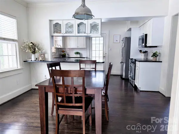 26 6TH AVE NW, Hickory, NC 28601