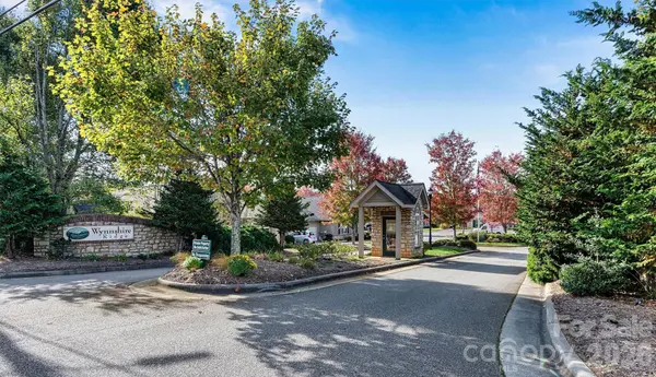 823 Wynnshire DR #B, Hickory, NC 28601