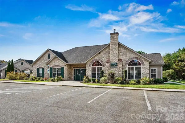 823 Wynnshire DR #B, Hickory, NC 28601