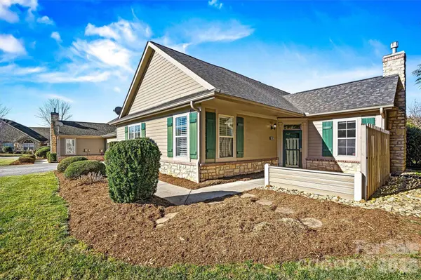 823 Wynnshire DR #B, Hickory, NC 28601