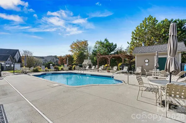 823 Wynnshire DR #B, Hickory, NC 28601