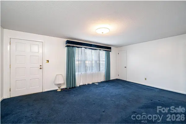 1005 2nd ST SE, Conover, NC 28613