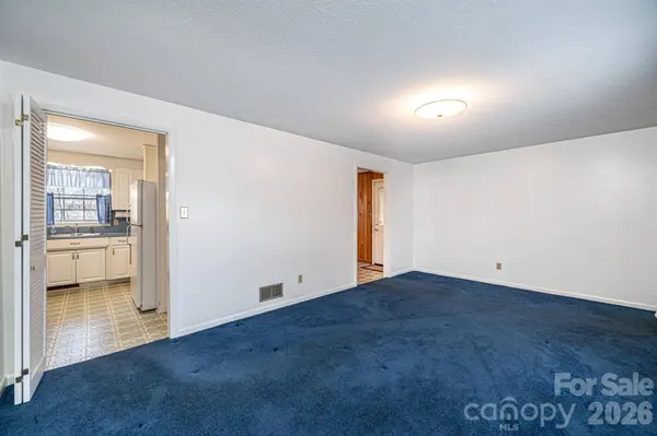 1005 2nd ST SE, Conover, NC 28613