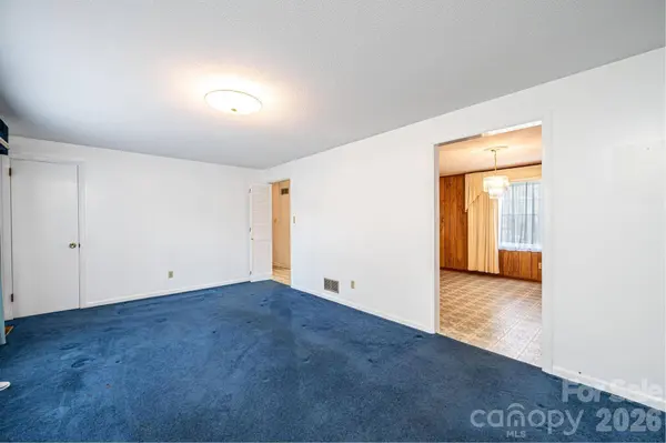 1005 2nd ST SE, Conover, NC 28613