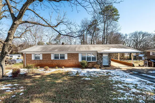 1005 2nd ST SE, Conover, NC 28613