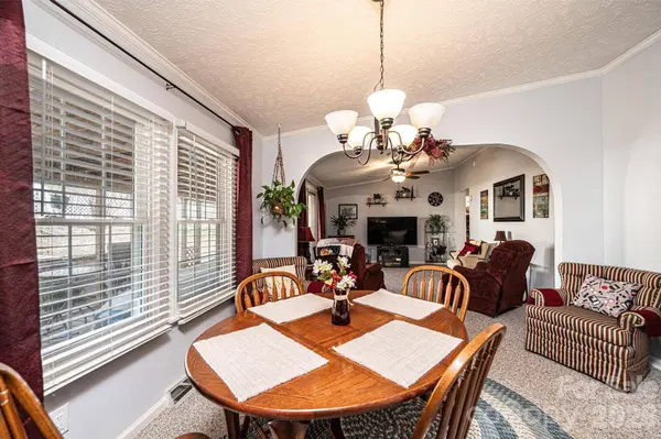 5876 Leil RD, Hickory, NC 28602