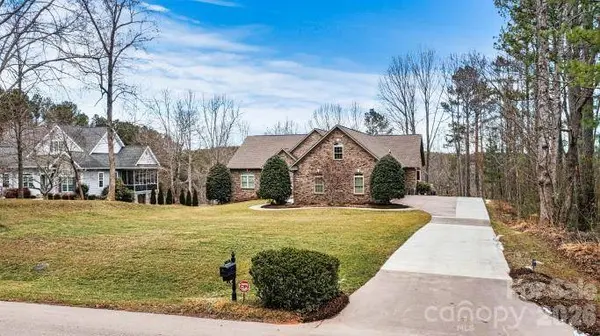 6124 Plantation Pointe, Granite Falls, NC 28630